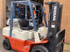 Super Reliable NISSAN CONTAINER MAST FORKLIFT - picture0' - Click to enlarge