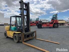 2001 Komatsu Forklift - picture0' - Click to enlarge