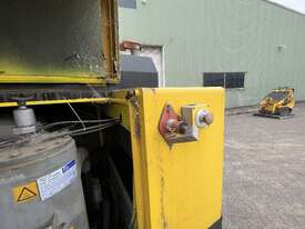 Atlas Copco XAS186 Portable Air Compressor - picture0' - Click to enlarge