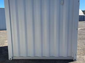 8 ft Storage Container - picture2' - Click to enlarge