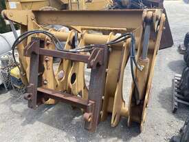 Loader Hydraulic Grab Attachment  - picture1' - Click to enlarge