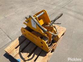 Circa 2007 JCB Vibrating Plate Compactor Attachment - To Suit JCB 2CX Backhoe 
Pick Up Dimensions: P - picture1' - Click to enlarge