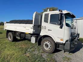 2022 UD PK18280 TIPPER TRUCK - picture0' - Click to enlarge