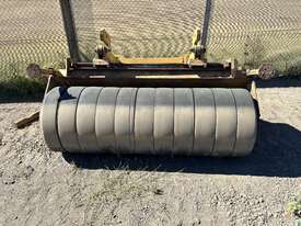 CAT Grader Roller - picture0' - Click to enlarge