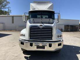 2007 Mack Vision CX 6x4 Prime Mover - picture0' - Click to enlarge