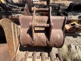 Excavator Bucket - picture0' - Click to enlarge