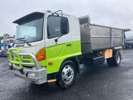 2006 Hino GD1J 500 Tipper - picture1' - Click to enlarge