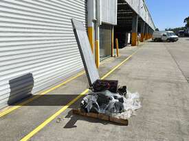 BAR Hydraulic Tailgate Lift - picture0' - Click to enlarge