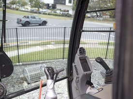 HITACHI ZX260LC-5B EXCAVATOR - picture1' - Click to enlarge