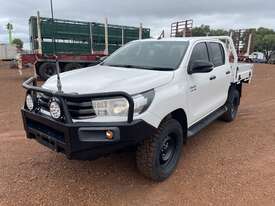 2018 Toyota Hilux SR Diesel - picture2' - Click to enlarge