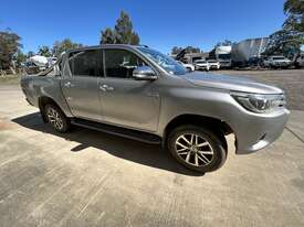 2017 Toyota Hilux SR5 Diesel (4x4) Dual Cab Ute - picture0' - Click to enlarge