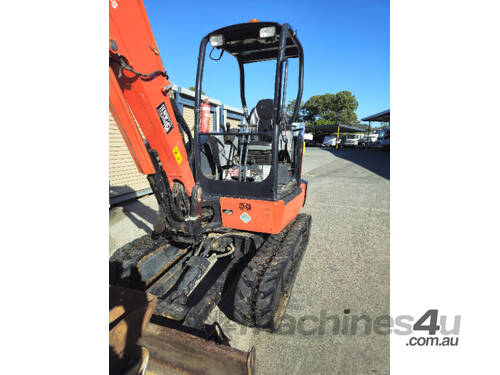 Kubota 3.3T Tilt Head Excavator