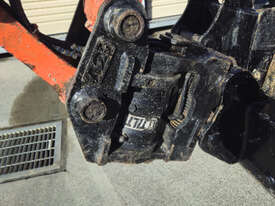 Kubota 3.3T Tilt Head Excavator - picture2' - Click to enlarge