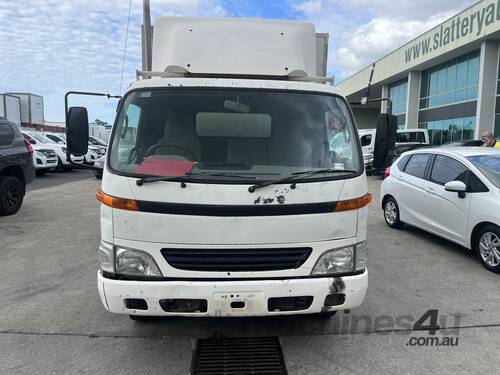 2002 Toyota Dyna 4x2 Pantech