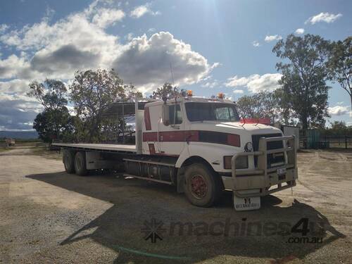 1998 INTERNATIONAL S-LINE TRUCK