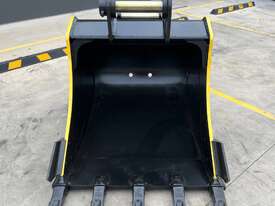 Heavy Duty Digging Bucket 6.5T-9T - picture19' - Click to enlarge