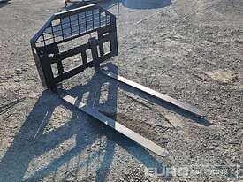 Unused GIYI Forks to Suit Skidsteer Loader  - picture0' - Click to enlarge