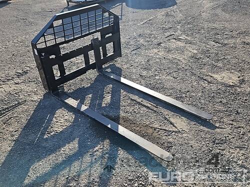 Unused GIYI Forks to Suit Skidsteer Loader 