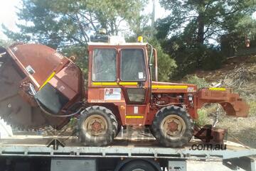 8020 Turbo rocksaw , AC cabin , 2400hrs , 1996 model , 40 8020 Turbo rocksaw , AC cabin , 2400hrs , 1996 model , 40