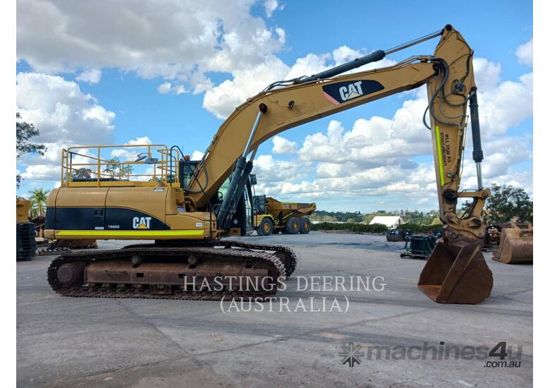 caption CAT 329DL Track Excavators