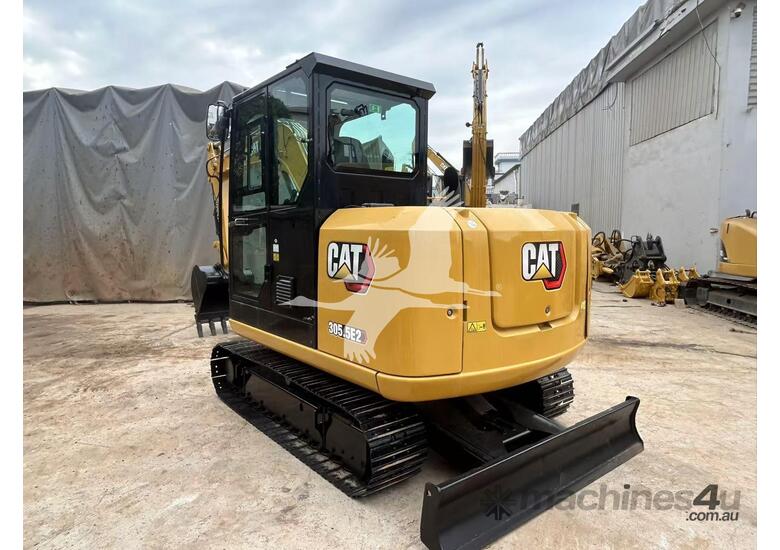 caption 2021 CATERPILLAR 305.5E2 24.10.08