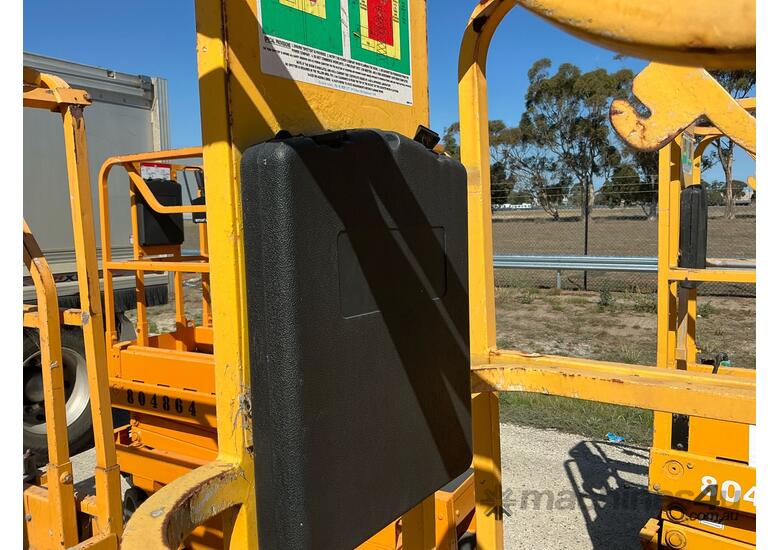 caption Scissor Lift
