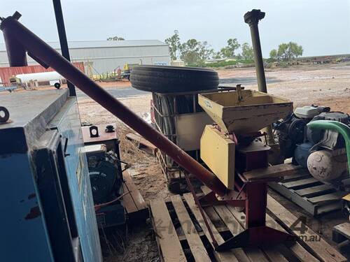 NAPIER GRASSLANDS G5P Feed Mixer 