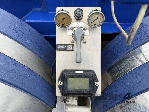 caption 2021 Graham Lusty Trailers Tandem Axle Dolly