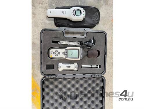 caption DIGITECH SOUND METER & CARBON MONOXIDE METER
