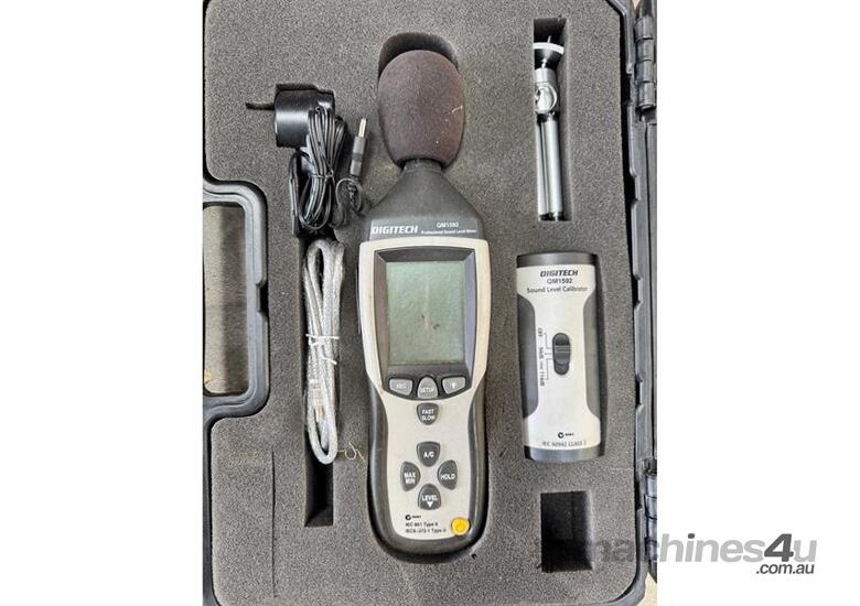 caption DIGITECH SOUND METER & CARBON MONOXIDE METER