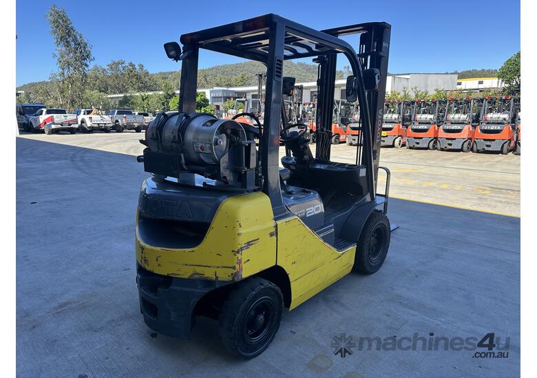 Toyota 8FG20 2.0t Forklift LPG Sideshift 