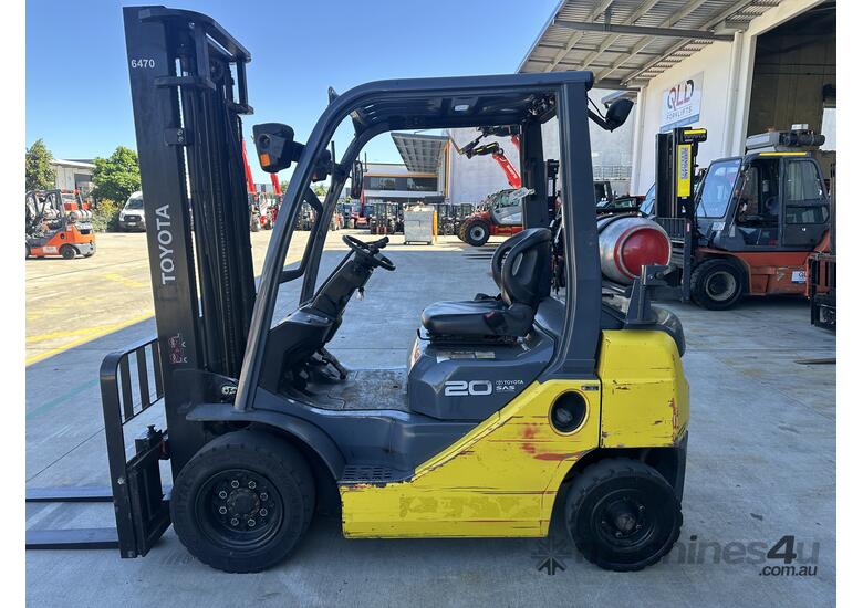 Toyota 8FG20 2.0t Forklift LPG Sideshift 