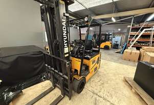 2 Tonne Electric Hyundai Forklift For Sale