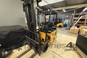 2 Tonne Electric Hyundai Forklift For Sale 2 Tonne Electric Hyundai Forklift For Sale