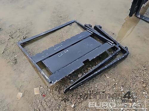 Unused Captok Forks to suit Mini Skidsteer Loader 
