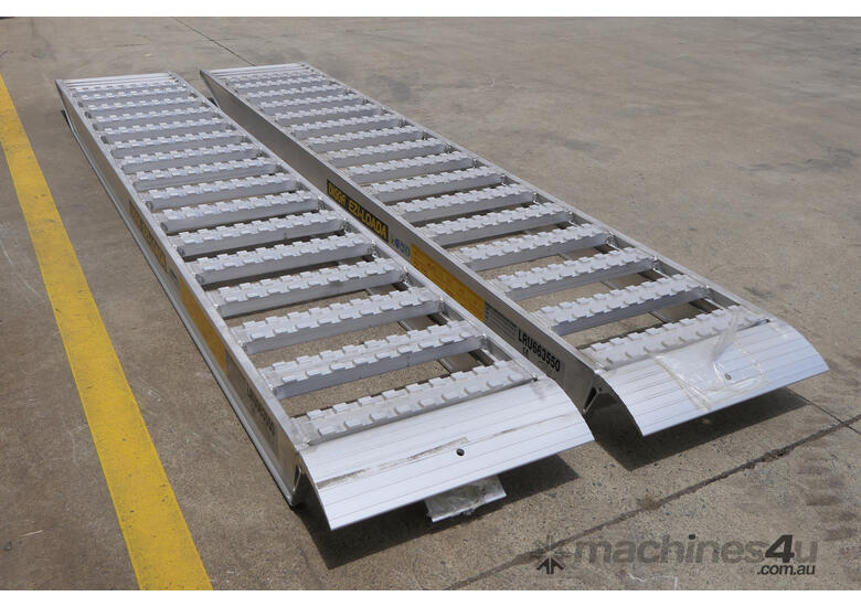 3.5m, 7000Kg - Digga Ezi-Loada Universal Aluminium Loading Ramp - WA STOCK