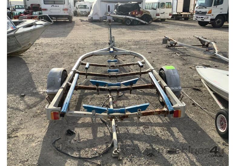 caption Unbranded Single Axle Boat Trailer