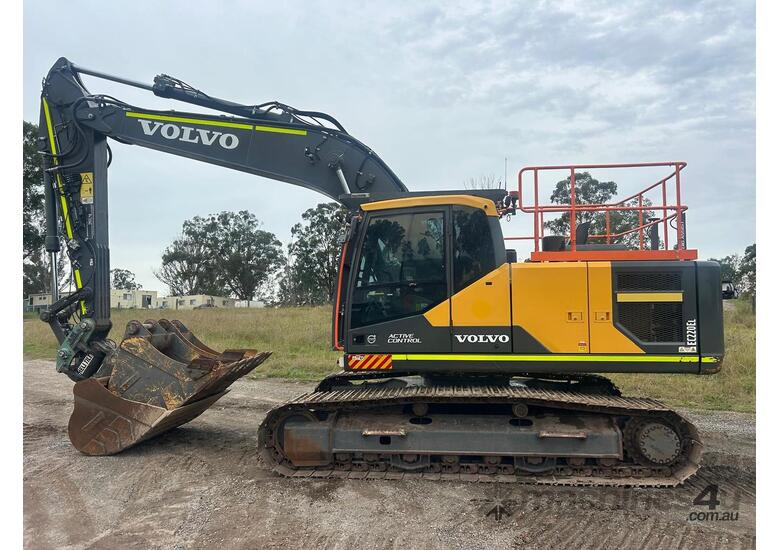 2021 Volvo EC220EL