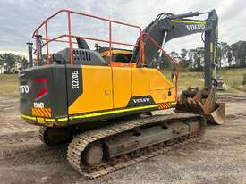 2021 Volvo EC220EL - picture1' - Click to enlarge