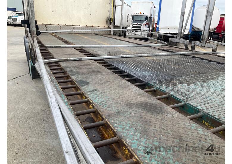 caption 2013 Vawdrey VB S3 Tri Axle Prairie Wagon A Trailer