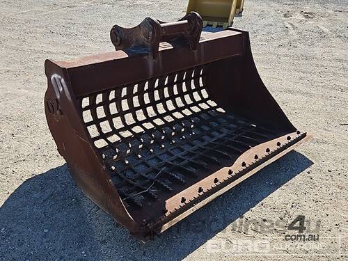 Oz 1750mm Skeleton Bucket to suit 20T Excavator, 450mm Centers, 330mm Ears, 80mm Pins 