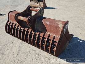 Oz 1750mm Skeleton Bucket to suit 20T Excavator, 450mm Centers, 330mm Ears, 80mm Pins  - picture2' - Click to enlarge