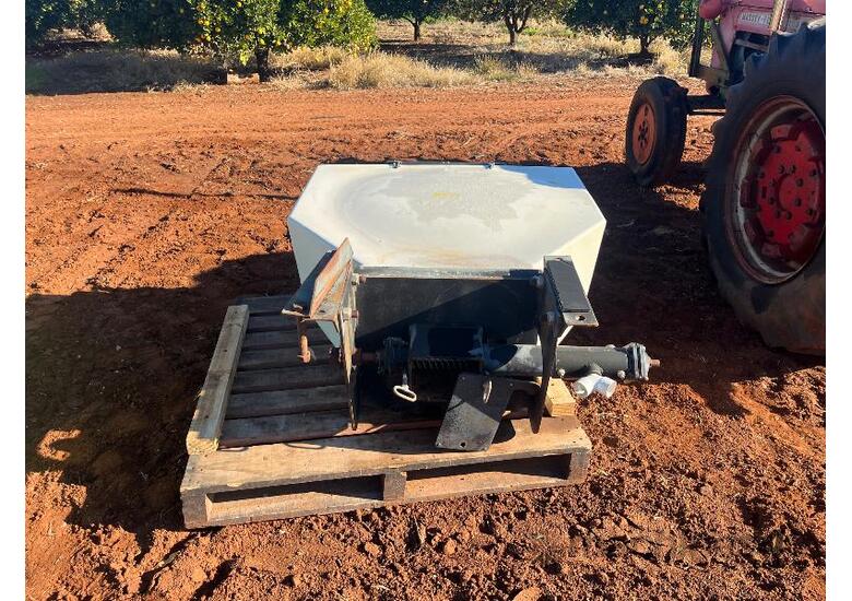 caption Fertiliser Box