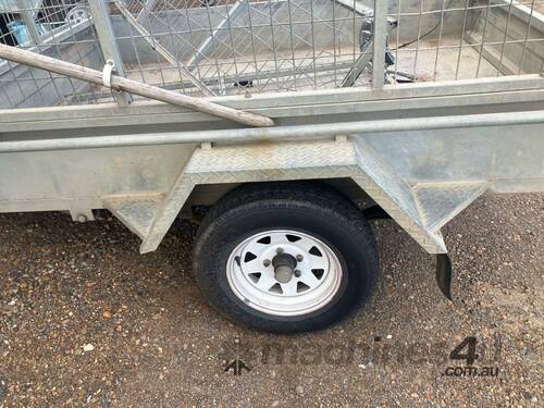 caption 2015 OZWide Trailers Single Axle Box Trailer