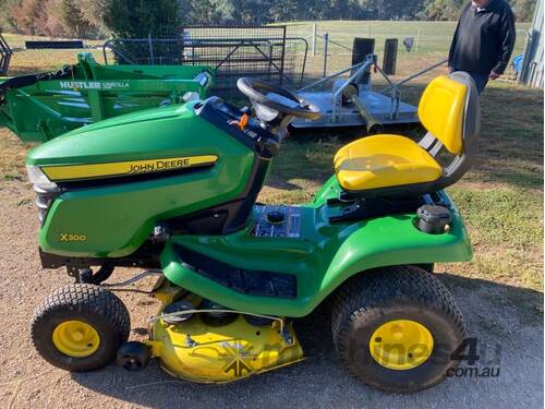caption John Deere Ride on Mower