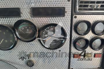 Kenworth 1996   T601 PB28
