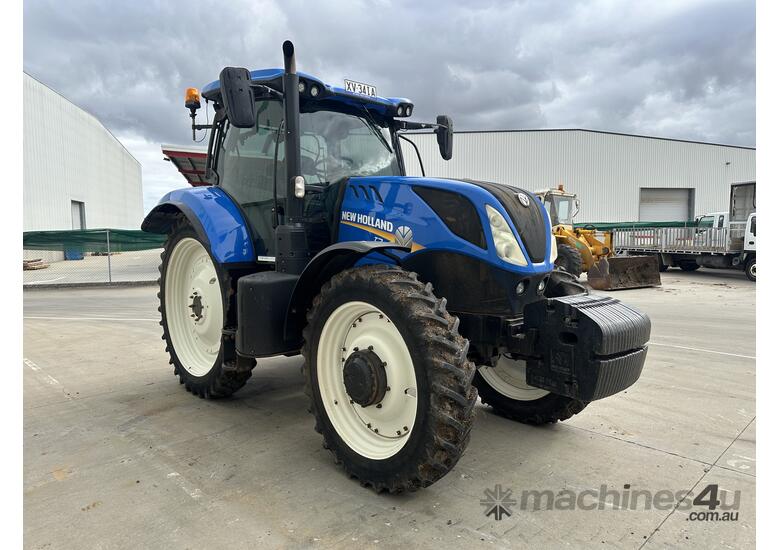 caption 2019 New Holland T7.190 FWA Tractor