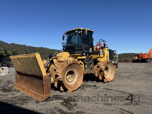 2017 Caterpillar 816K Trash Compactor