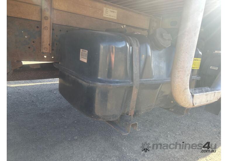 caption 2019 Isuzu NNR 45-150 Table Top