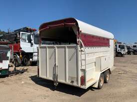 2006 Smiff Industries Dual Axle Horse Float - picture0' - Click to enlarge